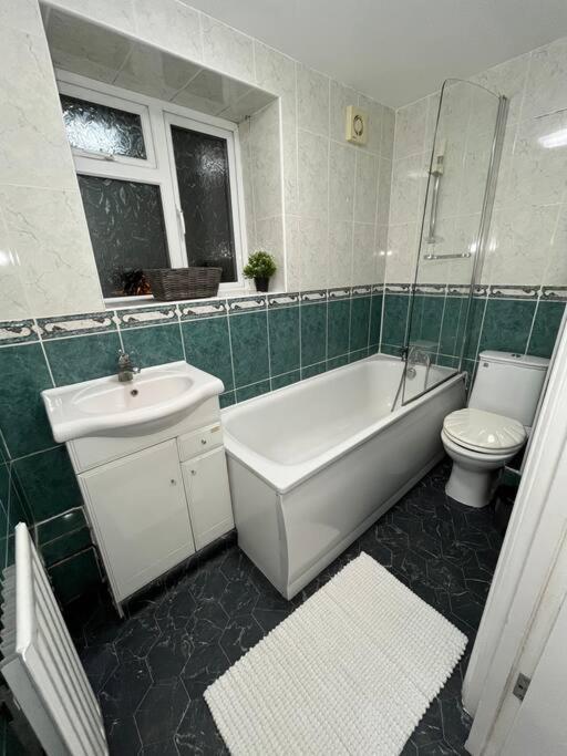 Modern & Stylish Haven In Heart Of London Appartement Buitenkant foto